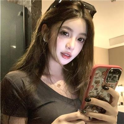 被流浪猫捡到的男人